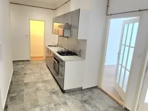 Prodej bytu 2+kk, Praha - Nusle, Kloboučnická, 69 m2