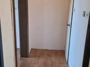Pronájem bytu 3+1, Praha - Kobylisy, Kaňkovského, 69 m2