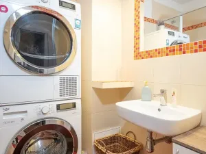 Pronájem bytu 2+kk, Praha - Prosek, Zubrnická, 60 m2