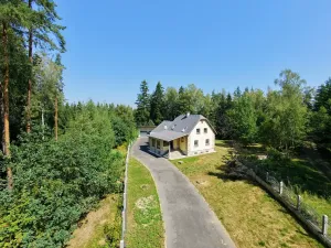 Prodej rodinného domu, Plesná, Sokolská, 200 m2