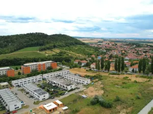 Prodej pozemku, Mikulov, Slovácké brigády, 721 m2