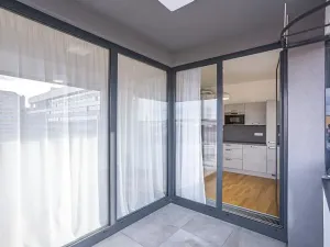 Pronájem bytu 2+kk, Praha - Holešovice, Osadní, 62 m2