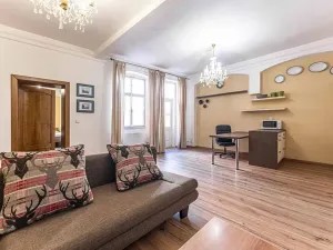 Pronájem bytu 2+kk, Praha - Malá Strana, Mostecká, 50 m2