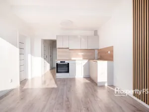 Pronájem bytu 3+kk, Kladno - Kročehlavy, Obránců míru, 53 m2