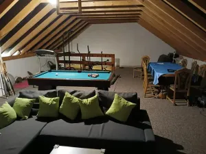 Prodej rodinného domu, Neumětely, V Chaloupkách, 230 m2