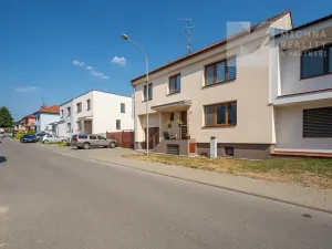 Prodej rodinného domu, Březí, Mládežnická, 230 m2