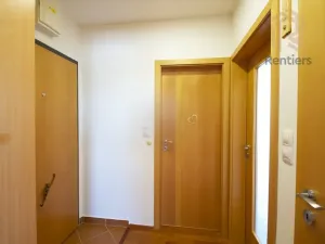 Pronájem bytu 2+kk, Praha - Velká Chuchle, Hvězdářská, 46 m2