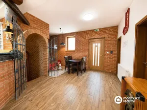 Prodej ubytování, Jevišovka, 241 m2