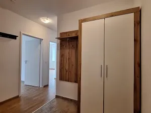 Pronájem bytu 2+1, Praha - Smíchov, Podbělohorská, 42 m2