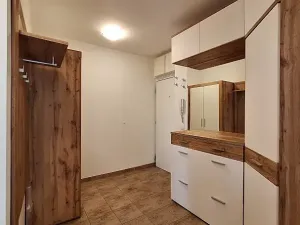 Pronájem bytu 2+1, Praha - Smíchov, Podbělohorská, 42 m2
