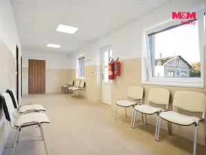 Prodej obchodního prostoru, Lázně Bohdaneč, Škroupova, 107 m2