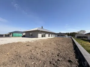 Prodej rodinného domu, Sukorady, 200 m2