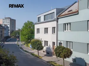 Prodej bytu 3+1, Slaný, Navrátilova, 84 m2