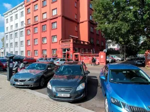 Pronájem bytu 1+kk, Praha - Holešovice, Tusarova, 30 m2