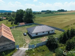 Prodej rodinného domu, Osek, 189 m2