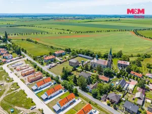 Prodej pozemku pro bydlení, Dvory - Veleliby, 618 m2