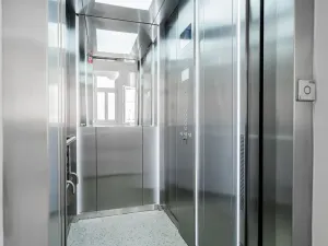 Pronájem bytu 2+kk, Praha - Nové Město, Václavské náměstí, 43 m2