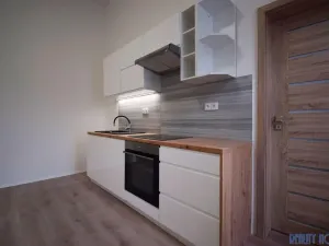 Pronájem bytu 2+kk, Teplice, Českobratrská, 42 m2