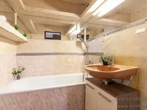 Prodej bytu 3+1, Praha - Chodov, Dědinova, 85 m2