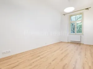 Pronájem kanceláře, Praha - Vršovice, Moskevská, 37 m2