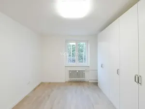 Pronájem bytu 2+1, Praha - Podolí, Dvorecká, 55 m2