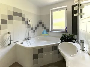 Prodej rodinného domu, Libá, 160 m2