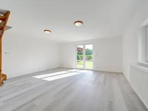 Pronájem chaty, Svojetice, V Zátiší, 86 m2
