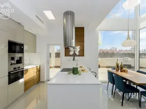 Prodej rodinného domu, Cartagena, Murcia, Španělsko, 126 m2