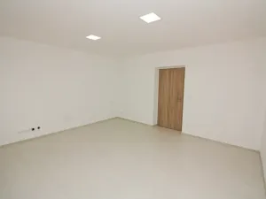Pronájem bytu 3+1, Tišnov, nám. 28. října, 90 m2
