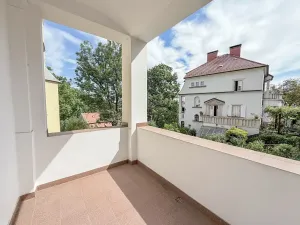 Pronájem bytu 4+1, Praha - Smíchov, Na Doubkové, 120 m2