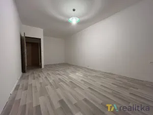Pronájem bytu 3+1, Orlová, Vnitřní, 81 m2