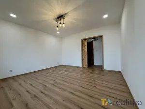 Pronájem bytu 1+1, Orlová, Masarykova třída, 40 m2