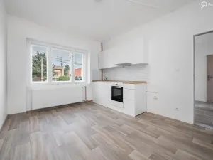 Prodej bytu 2+1, Šlapanice, Tyršova, 65 m2