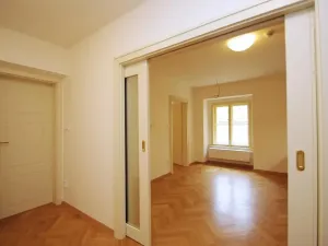 Pronájem bytu 2+kk, Praha - Staré Město, Kozí, 38 m2