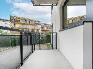 Pronájem bytu 1+kk, Plzeň, Pod Záhorskem, 447 m2