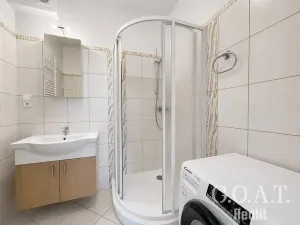 Prodej bytu 2+kk, Praha - Újezd nad Lesy, Oplanská, 56 m2