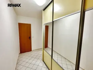 Prodej bytu 2+kk, Vestec, Ve Stromkách, 47 m2