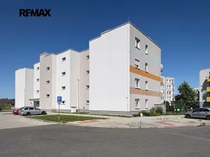 Pronájem bytu 3+kk, Velký Osek, U hřiště, 75 m2