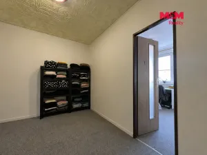 Prodej bytu 2+1, Kadaň, Bystřická, 56 m2