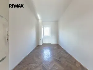 Prodej bytu 1+1, Praha - Smíchov, Holečkova, 24 m2