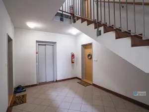 Pronájem bytu 2+kk, Praha - Zbraslav, Pickova, 56 m2