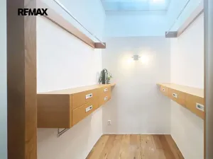 Prodej atypického bytu, Škvorec, Tyršova, 97 m2