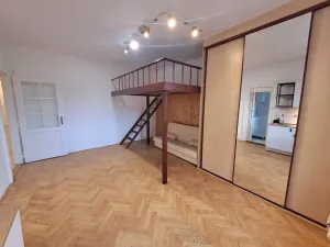 Pronájem bytu 1+kk, Praha - Holešovice, Tovární, 31 m2