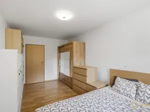 Prodej bytu 3+kk, Kněževes, 88 m2