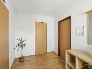 Prodej bytu 3+kk, Kněževes, 88 m2