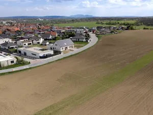 Prodej pozemku pro bydlení, Hrušovany u Brna, Pod Střediskem, 820 m2