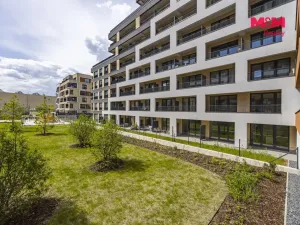 Prodej bytu 2+kk, Praha - Hloubětín, Poděbradská, 71 m2