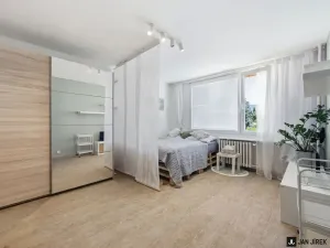 Pronájem bytu 2+kk, Hradec Králové - Třebeš, Urxova, 36 m2