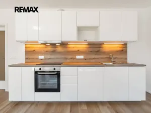 Pronájem bytu 2+kk, Praha - Vysočany, Pod Krocínkou, 59 m2