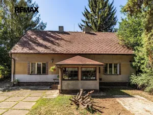 Prodej pozemku pro bydlení, Praha - Pitkovice, Žampiónová, 1941 m2